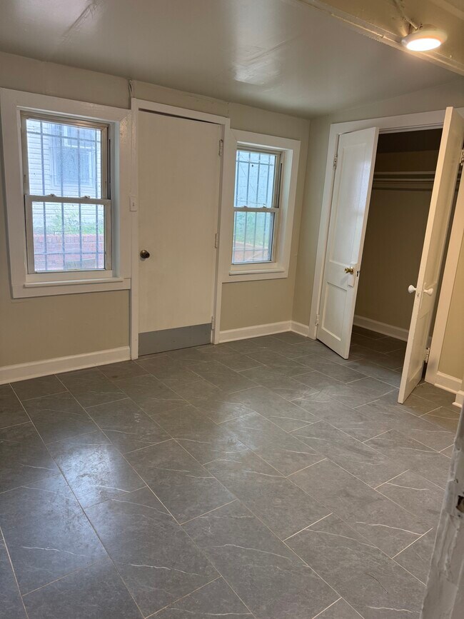 Rear bedroom - 2216 16th St SE