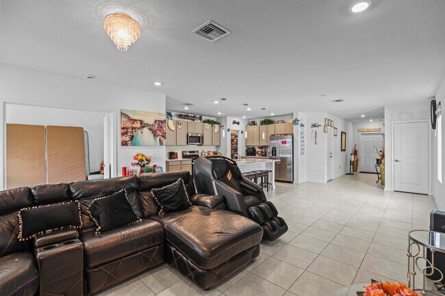 Building Photo - 11164 Middle Strm Dr