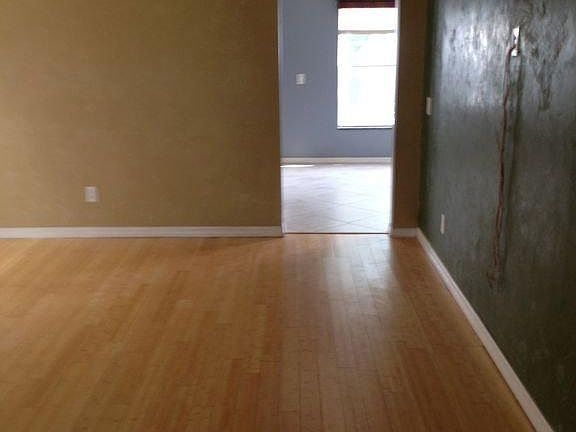 Building Photo - 9726 Riverchase Dr