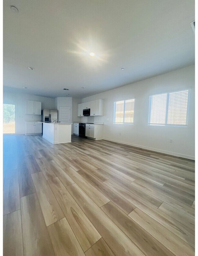 Building Photo - 12667 Ironbow Wy