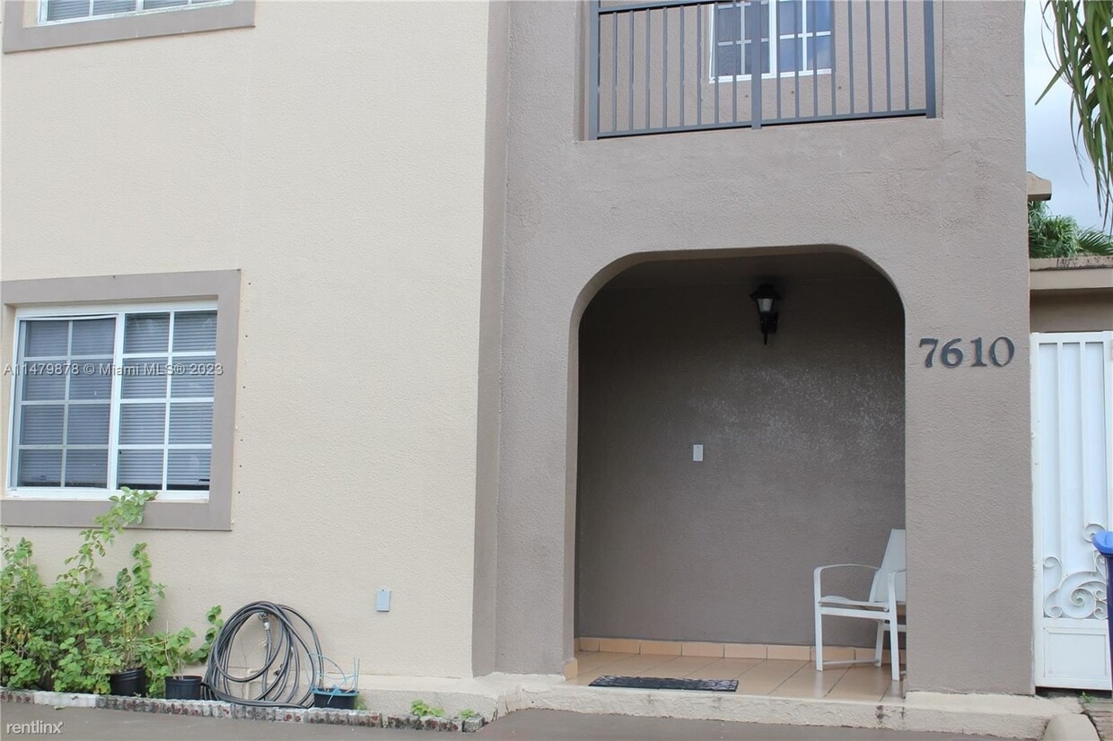 Primary Photo - 3 br, 2 bath House - 7610 NW 182nd Ln # 604