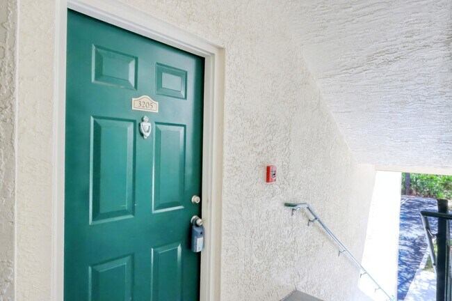 Foto del edificio - 3205 Myrtlewood Cir E