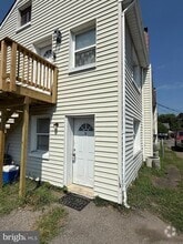 Building Photo - 606 Stuart St