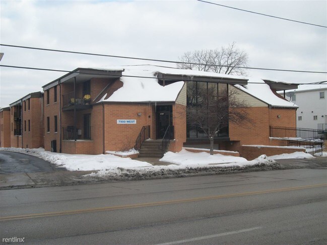 Building Photo - 7900 Harwood Ave