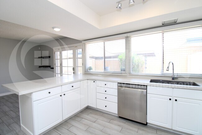 Building Photo - 4919 N Granite Reef Rd