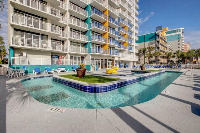 Foto del edificio - 1700 N Ocean Blvd