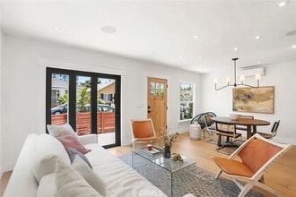 Building Photo - 3816 Goldwyn Terrace