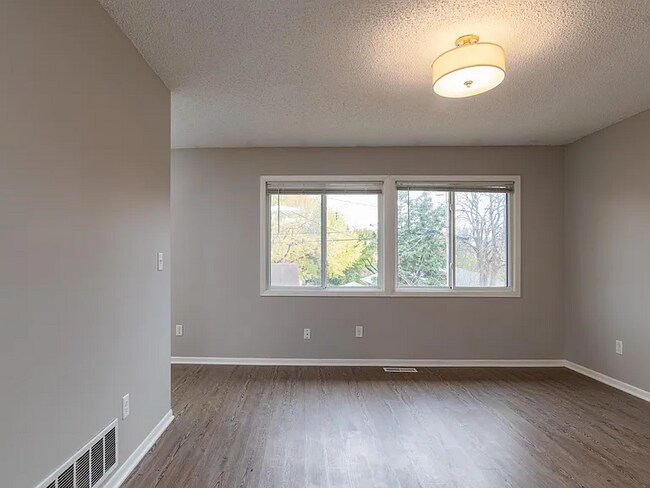 Foto del edificio - 5838 Lyndale Ave S