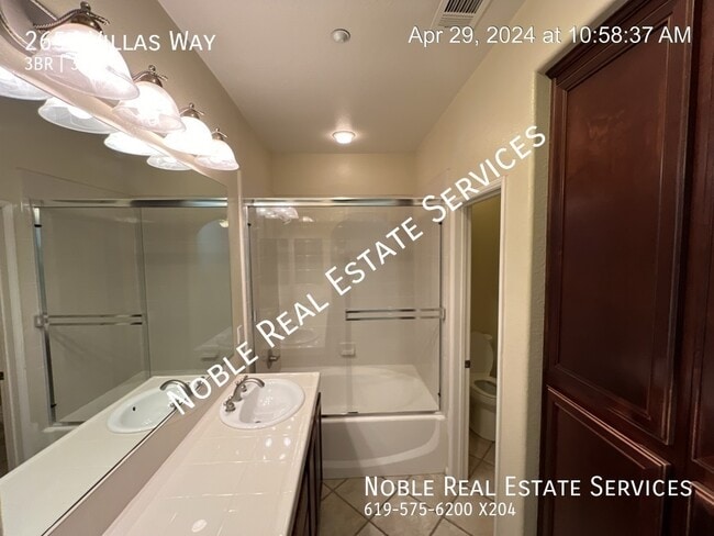 Building Photo - 2656 Villas Way