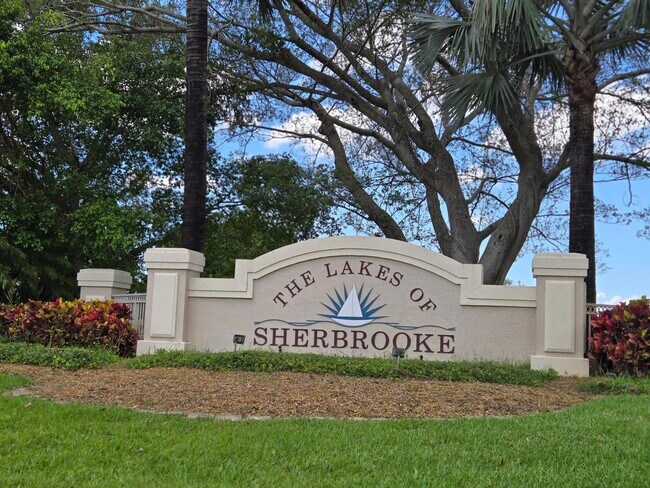 Building Photo - 8245 Whitewood Cove E