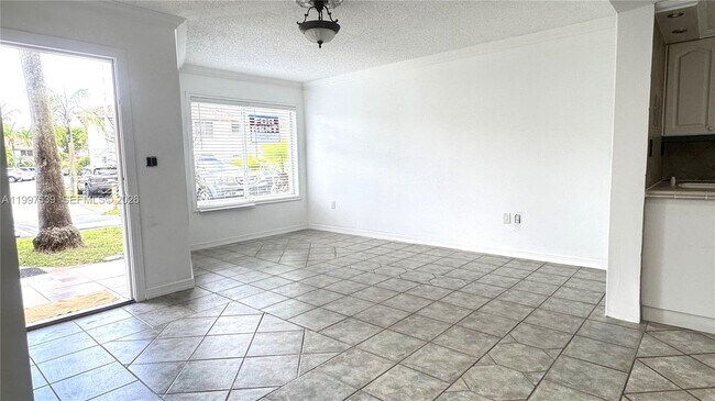 Foto del edificio - 511 NW 82nd Ave