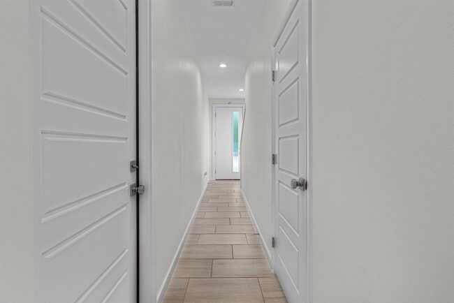 Foto del edificio - 409 Deer Path Lp