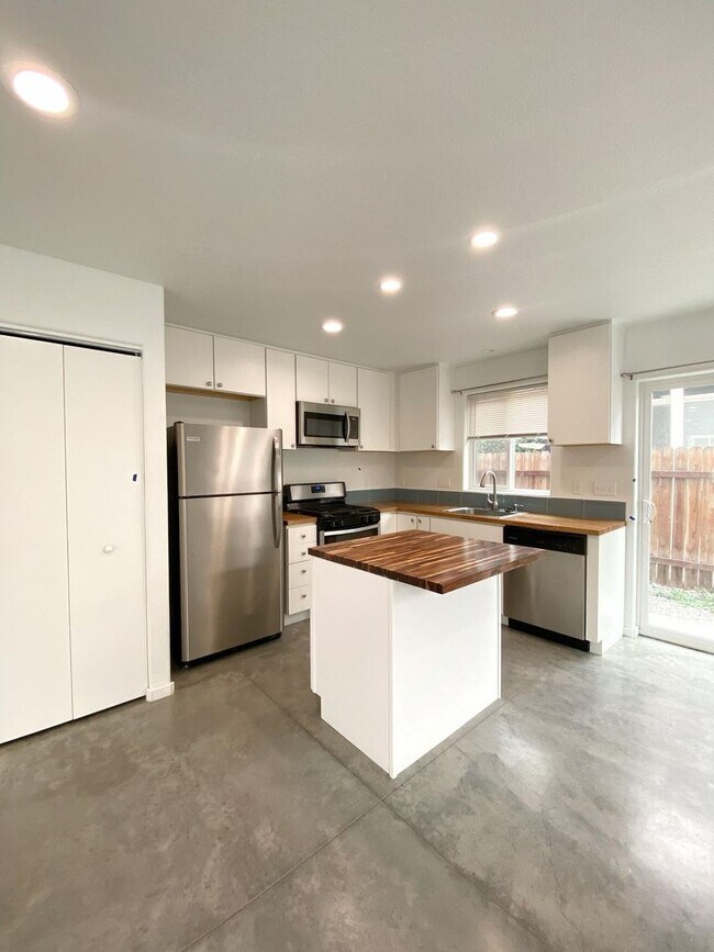 Foto del edificio - Stylish Midtown Duplex