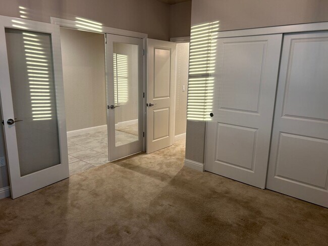 Foto del edificio - Stunning 5 Bedroom, 4 Bath Tracy Home / Be...