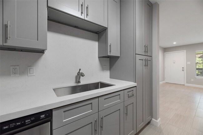 Building Photo - 2250 Bering Dr