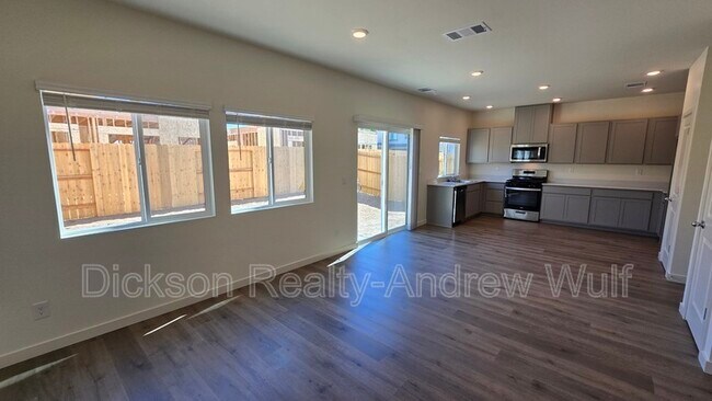 Foto del edificio - 7782 Lone Pr Rd