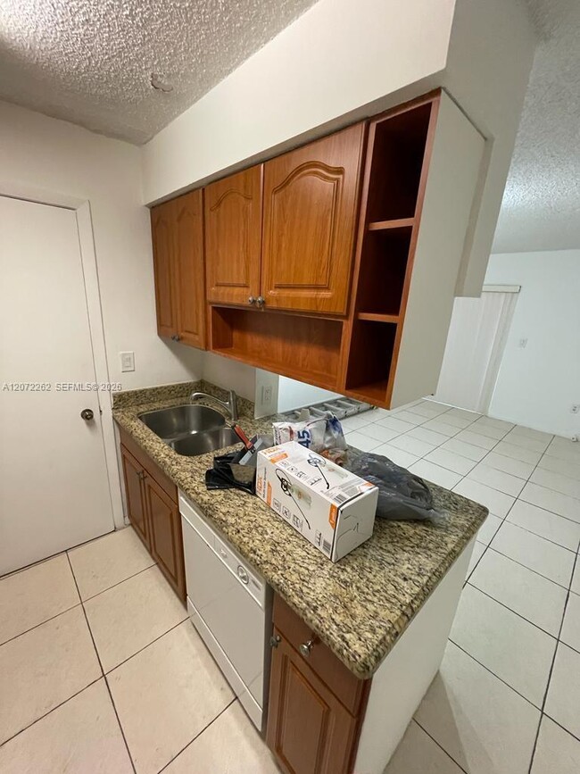 Building Photo - 17515 NW 67th Ct