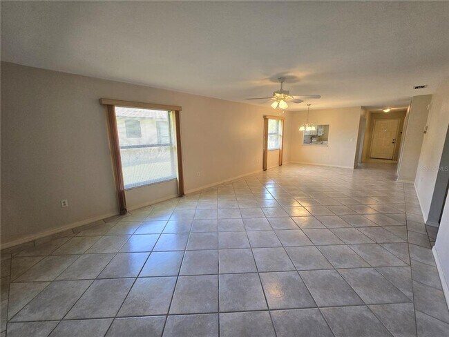 Foto del edificio - 2608 66th St Cir W