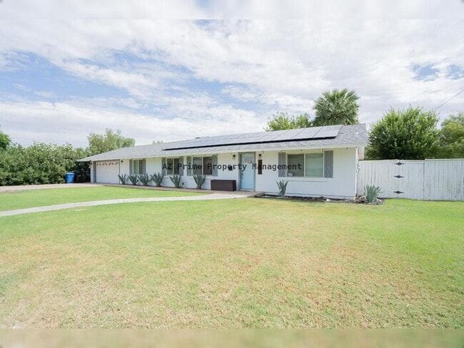 Building Photo - 3333 N Randolph Rd