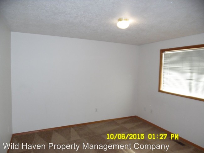 Building Photo - 2516-2520 NE Norton Ct