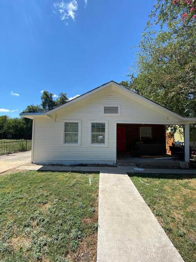 Recently renovated Mount Auburn home - Recently renovated Mount Auburn home