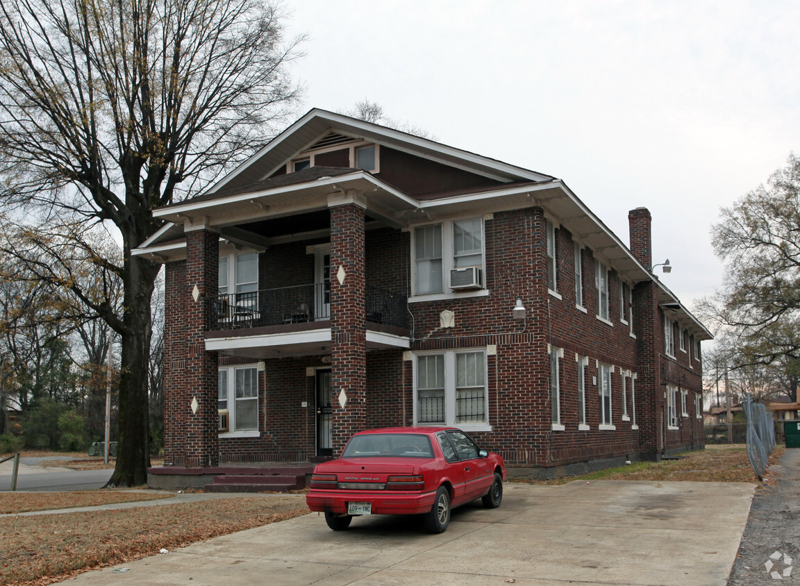 Building Photo - 1099 N Parkway