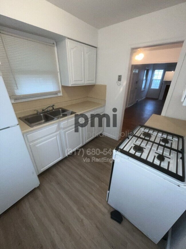 Foto del edificio - 3539 N Euclid Ave