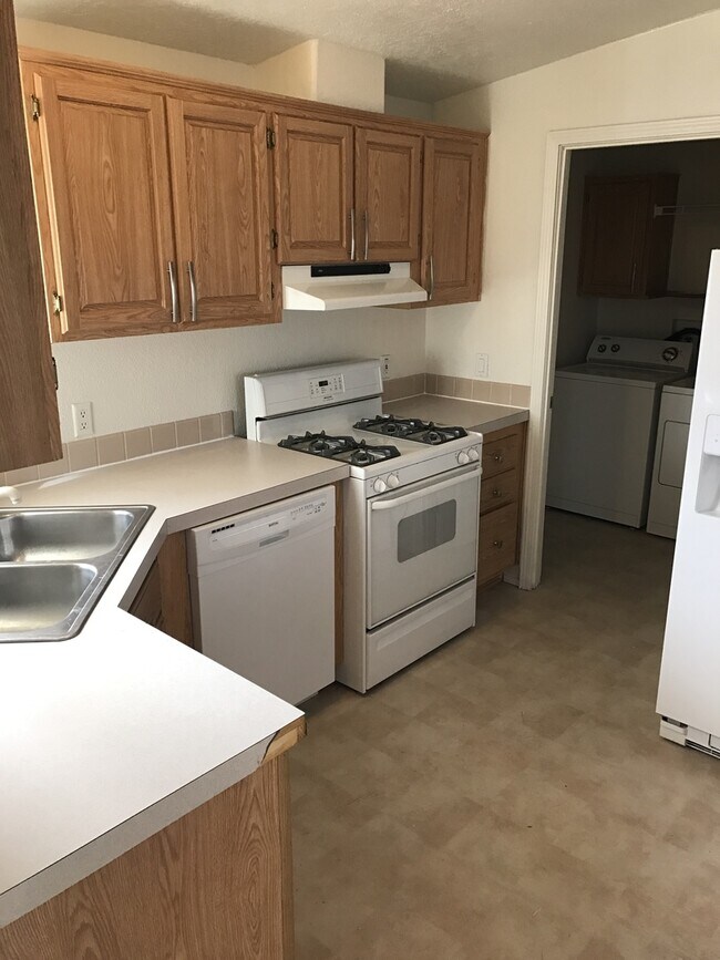 Building Photo - 2560 Wheaton Dr. -Bear Creek Area - Ranch ...