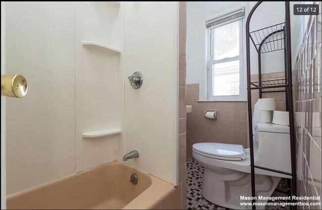 Foto del edificio - 40 Montfern Ave
