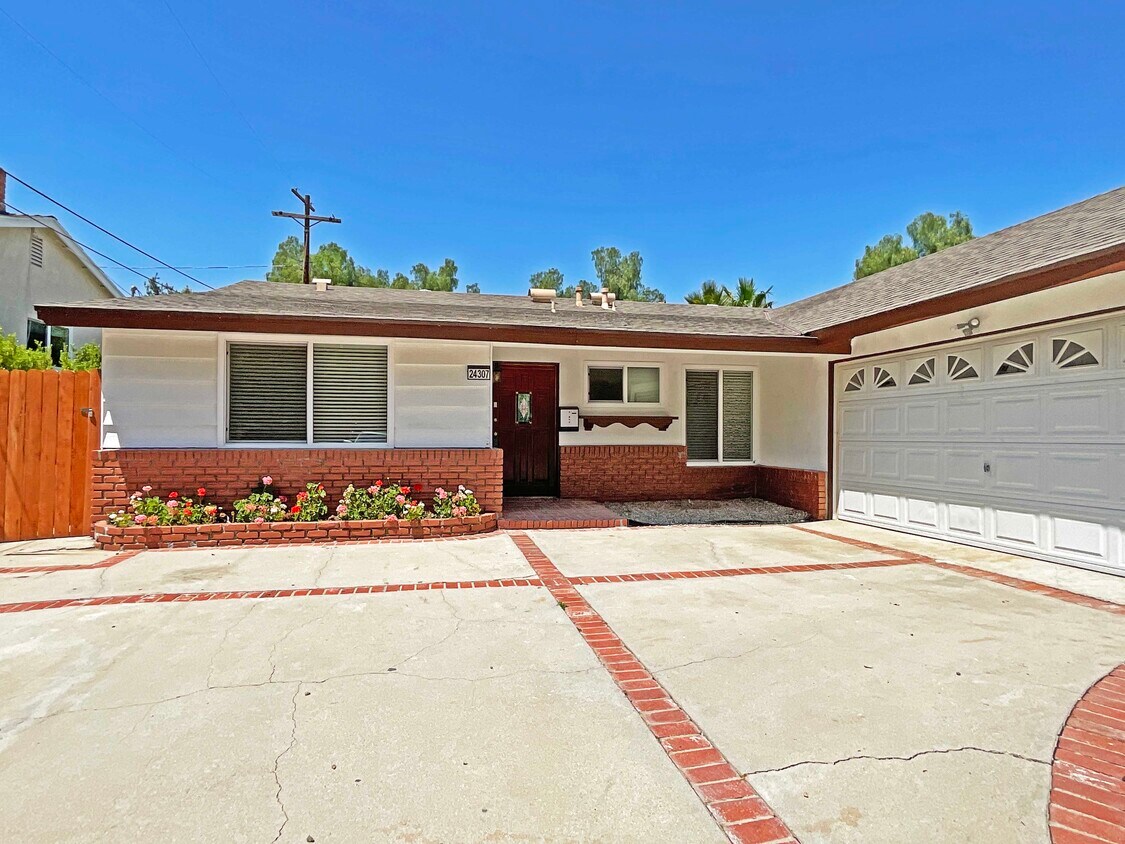 24307 Calvert St, Woodland Hills, CA 91367 House Rental in Woodland Hills, CA