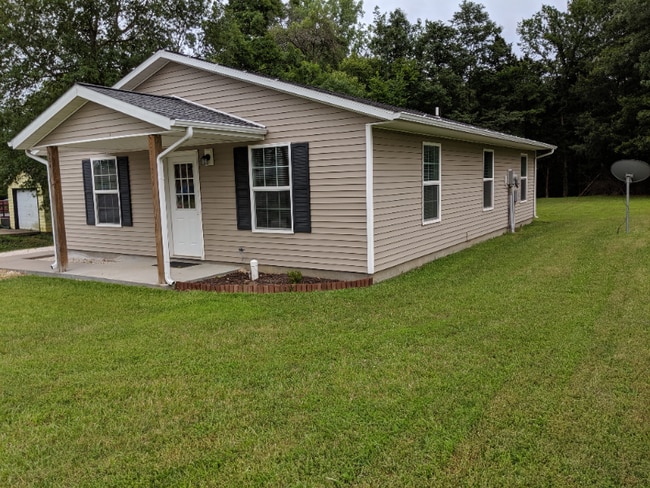 Building Photo - 504 Crestwood Dr