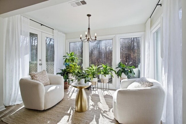 Building Photo - 1407 Vicksburg Pl