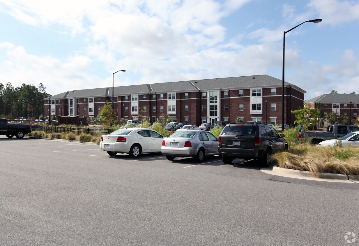 Building Photo - 2009 Residence Hall