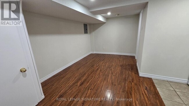 Building Photo - 3661 Lake Shore Blvd W