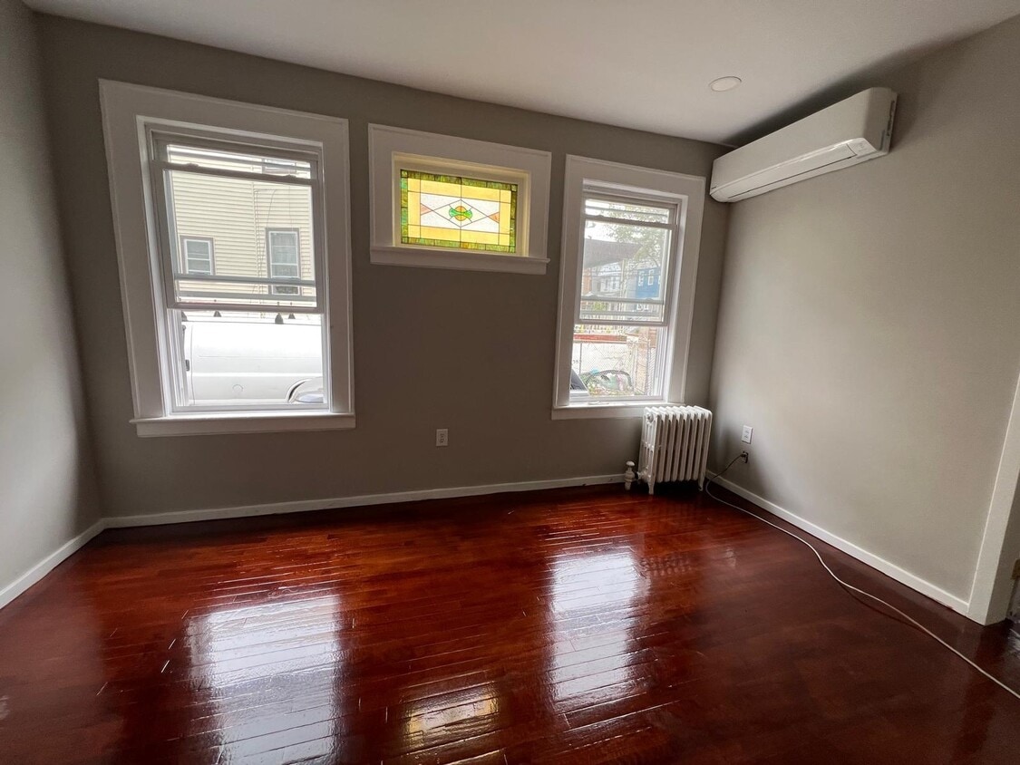 Foto principal - 102 Lexington Ave