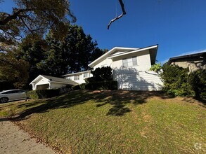 Building Photo - 2332 Hillhurst Ave
