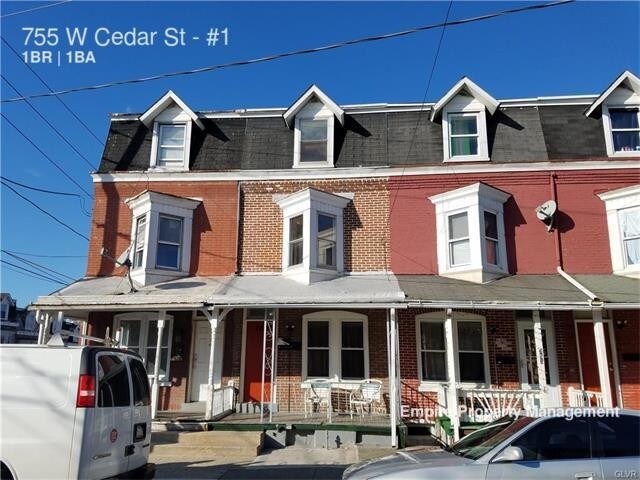 Primary Photo - Spacious 1 bed room apartment
