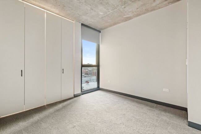 Foto del edificio - 170 N Ada St