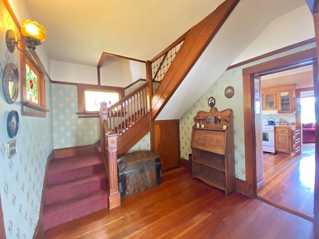 Foto del edificio - Pacific Grove Historical 3 Bed 2 Bath