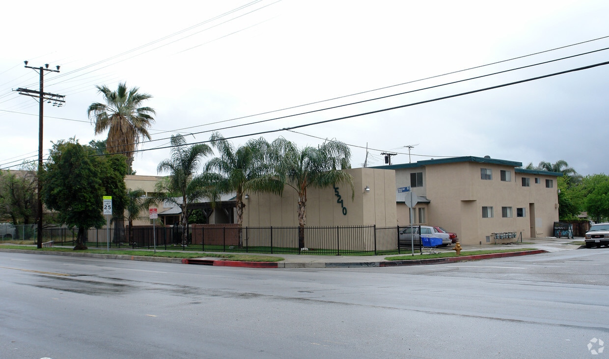 15210 Roscoe Blvd, Panorama City, CA 91402 Apartments in Panorama