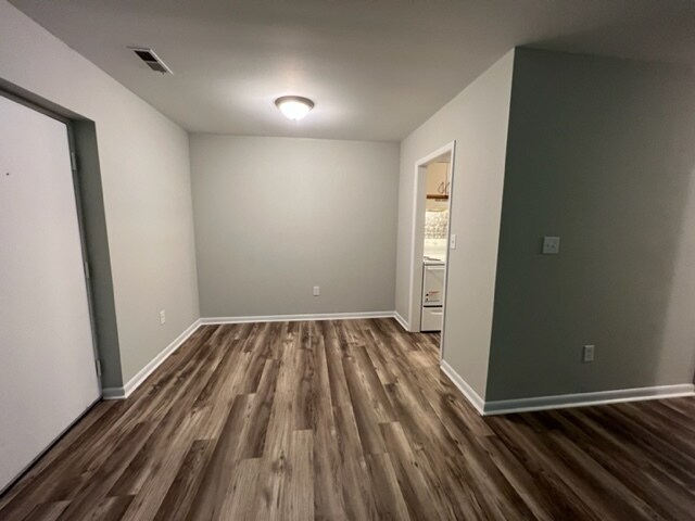 Building Photo - 1100 Crescent Dr