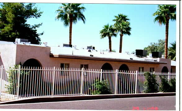 Building Photo - Desert Arbor I