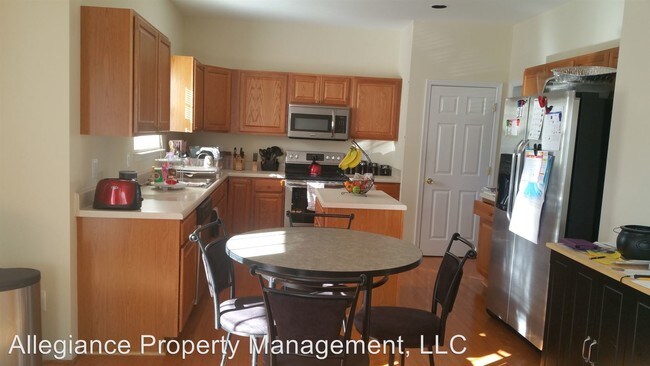 Building Photo - 3908 Morton Dr
