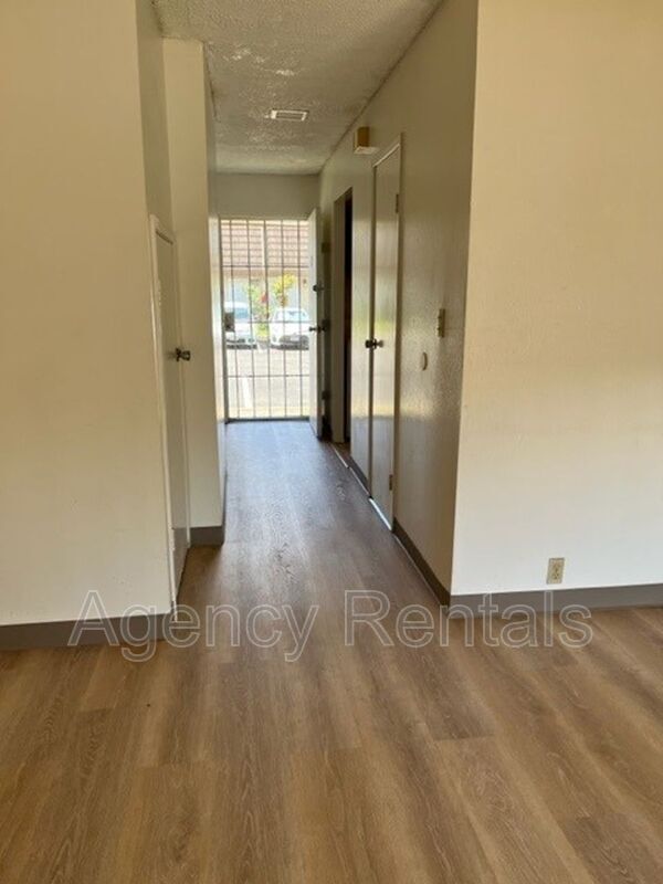 Foto del edificio - 98-293-293 Ualo St