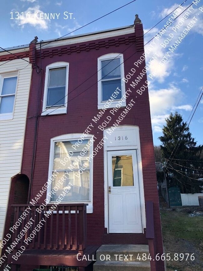 Building Photo - 1316 Kenny St