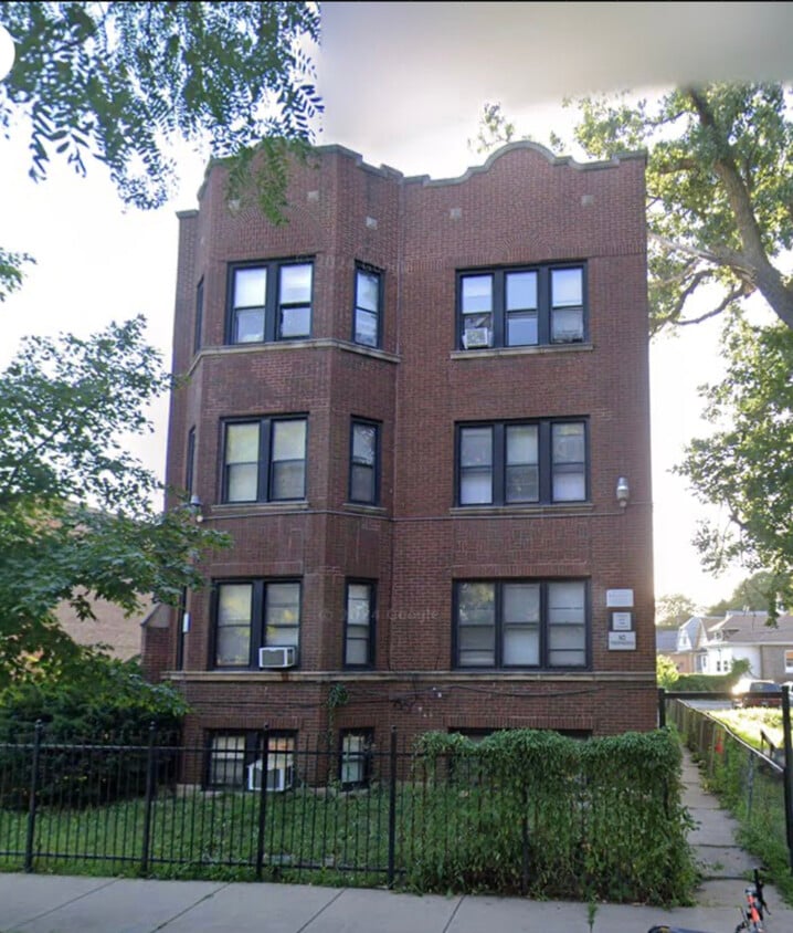 Primary Photo - 8748 S Dauphin Ave
