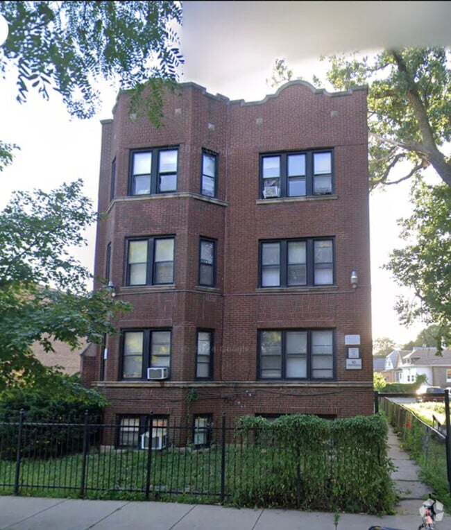 Building Photo - 8748 S Dauphin Ave
