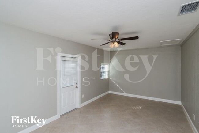 Foto del edificio - 113 Vin Rose Cir SE