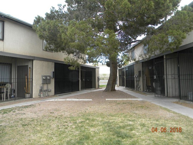 Foto del edificio - 3533 Rio Robles Dr