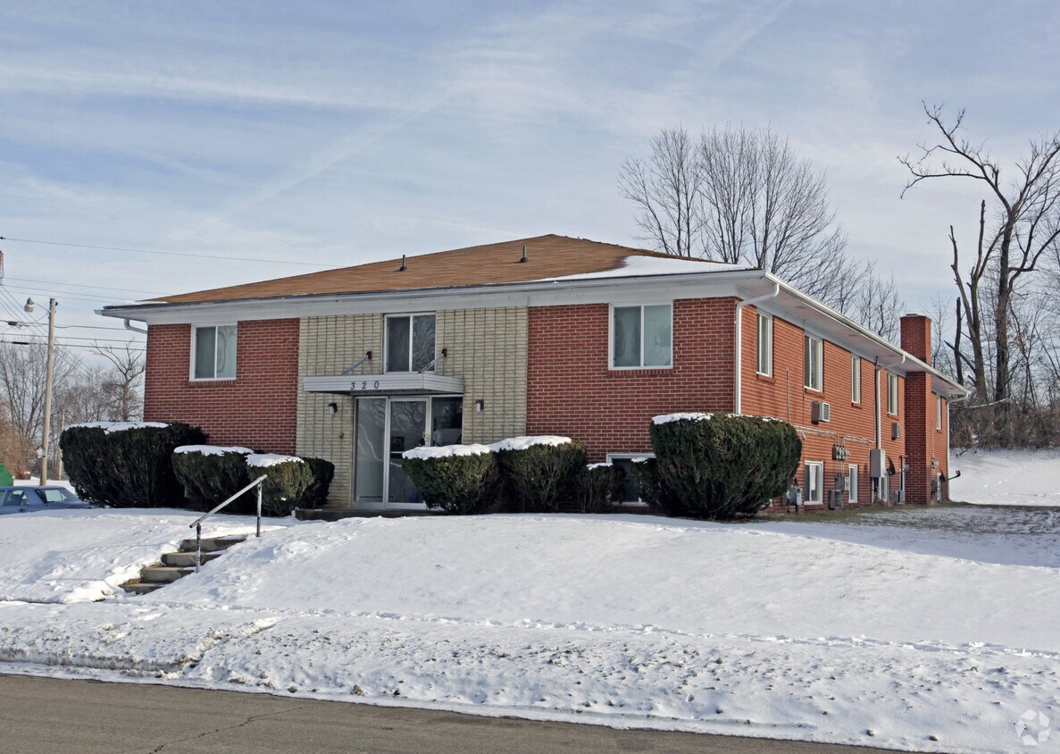 Primary Photo - 320 Forest Park Dr